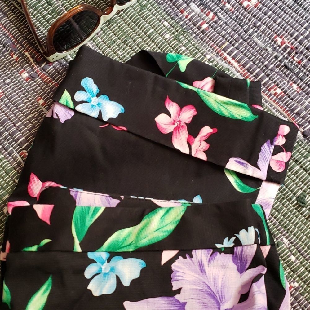 RAFAELLA Petites collection floral capri pants - Picture 3 of 6